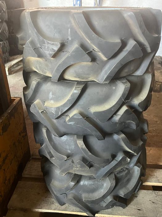 REFP11A 4 Pneus Kenda com jantes trator 20x8.00-10