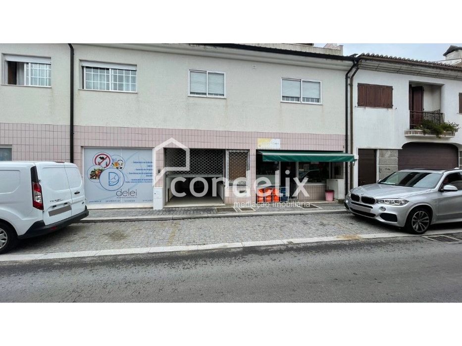 Loja para venda, com montra de 3 metros Felgueiras