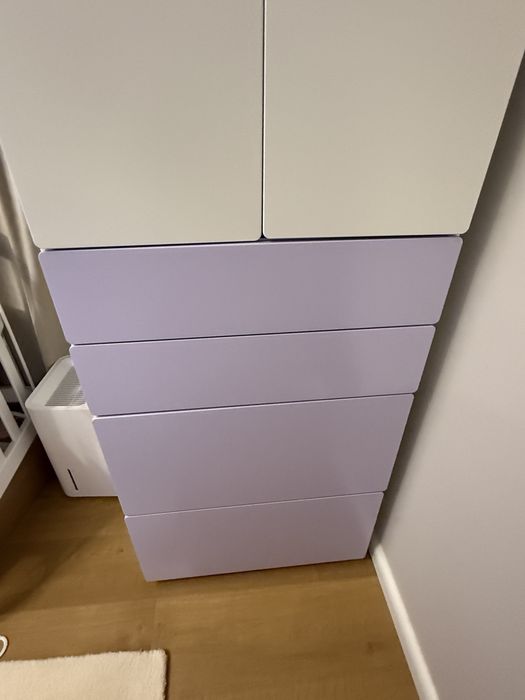 Szafa dla dziecka ikea Smastad Platsa fioletowo biała