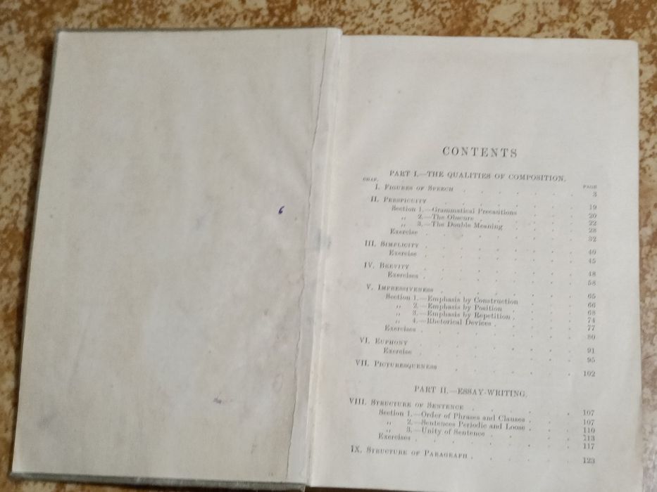 Продам раритетну книгу "senior course of ENGILISH COMPOSITION"