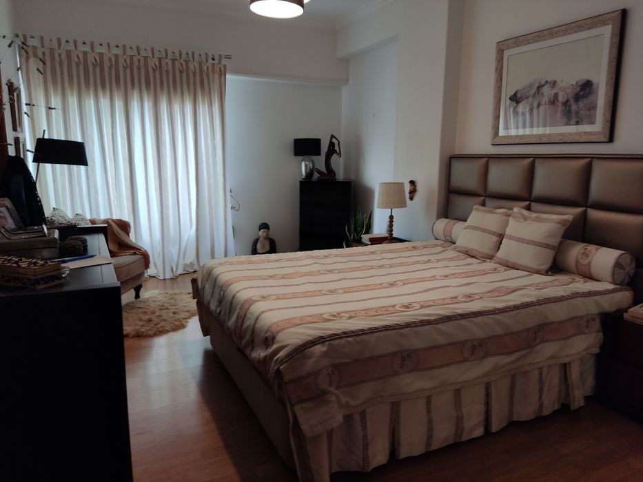 Cortinado + colcha + almofadas