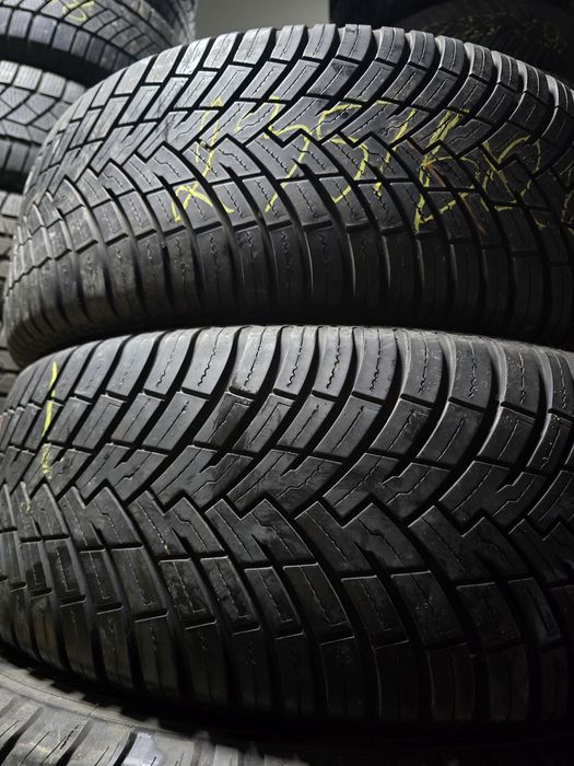 235/60R18 Pirelli AllSeason sf2 Scorpion