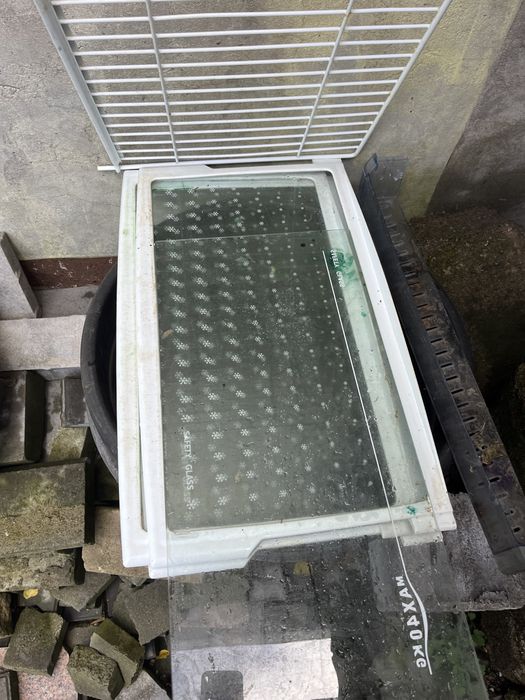 Полки холодильника