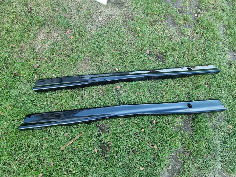 Nakładki na progi m-pakiet skręcane BMW e36 oryginalne