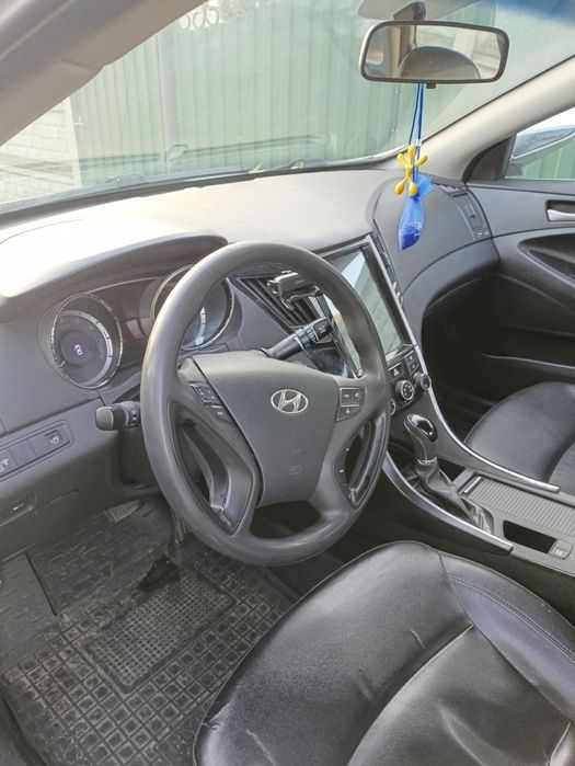 Продам Hyundai Sonata