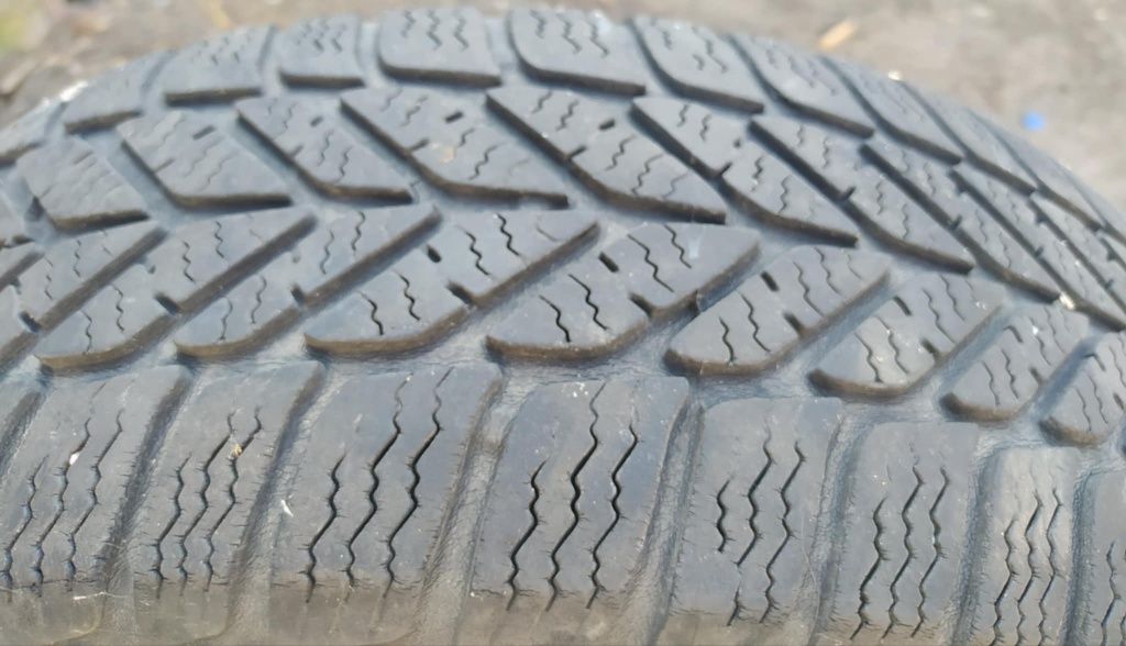 Komplet opon wielosezonowych Dębica 185/65 R14