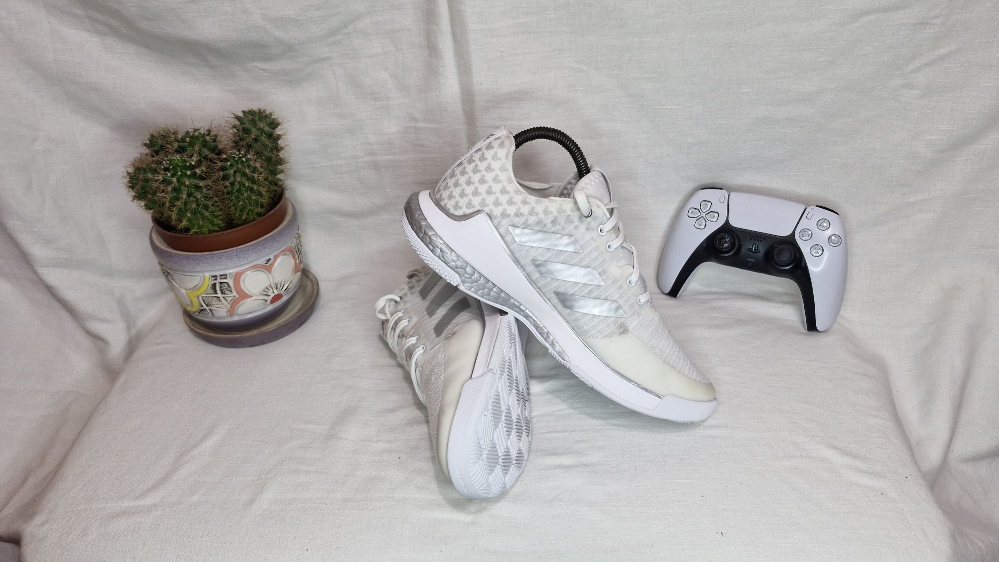 Жіночі волейбольні кросівки Adidas Crazyflight.Розмір 38.5