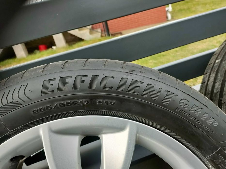 Alufelgi AUDI 17 cali komplet opony 7 mm - opony jak Nowe LATO.