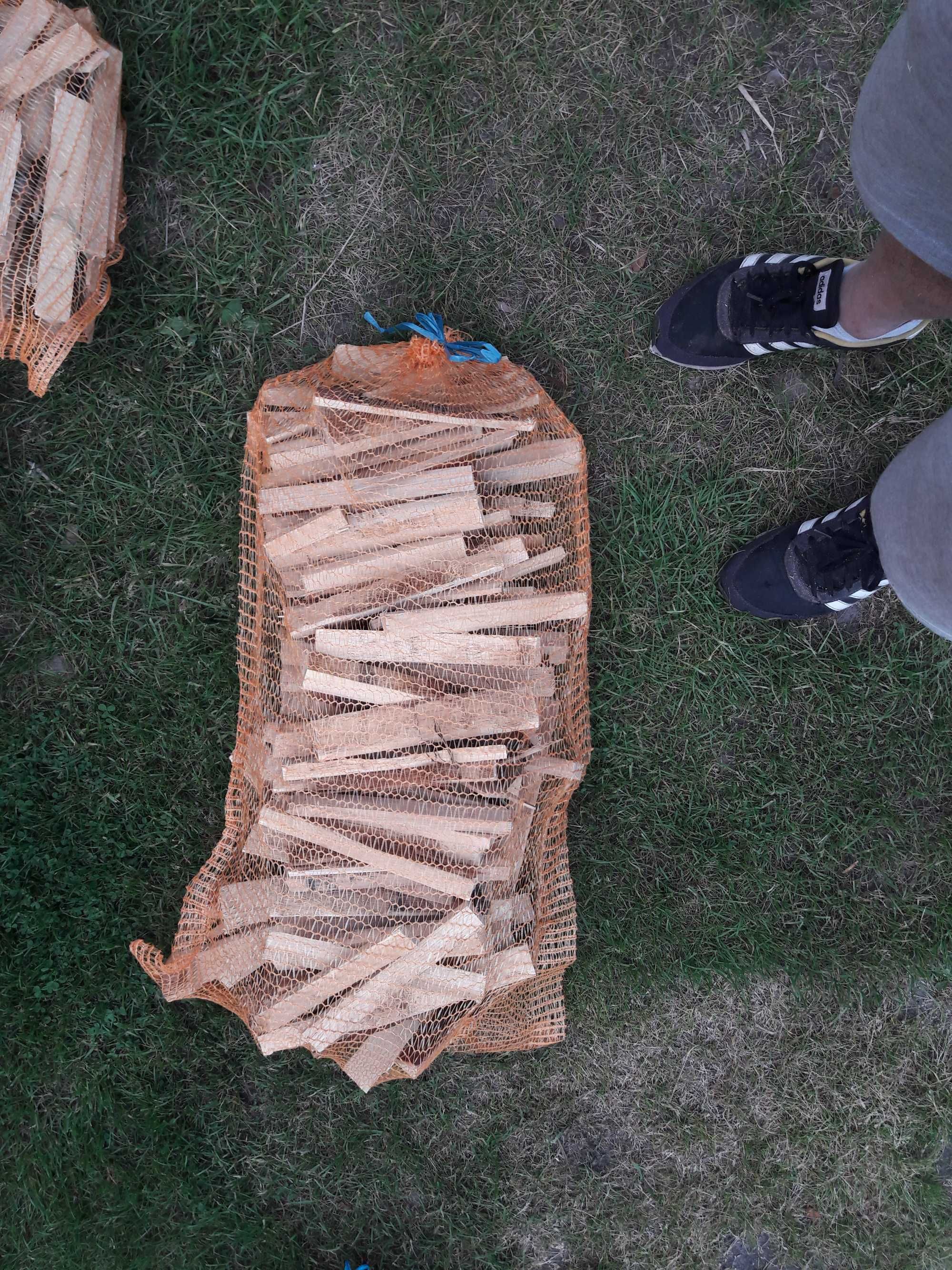 Drewno rozpałkowe - zrzyny, ścinki