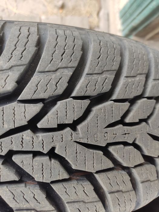 Зимова резина Nokian 165 65 14 стан нової
