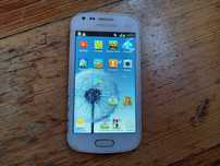 Мобильный телефон Samsung