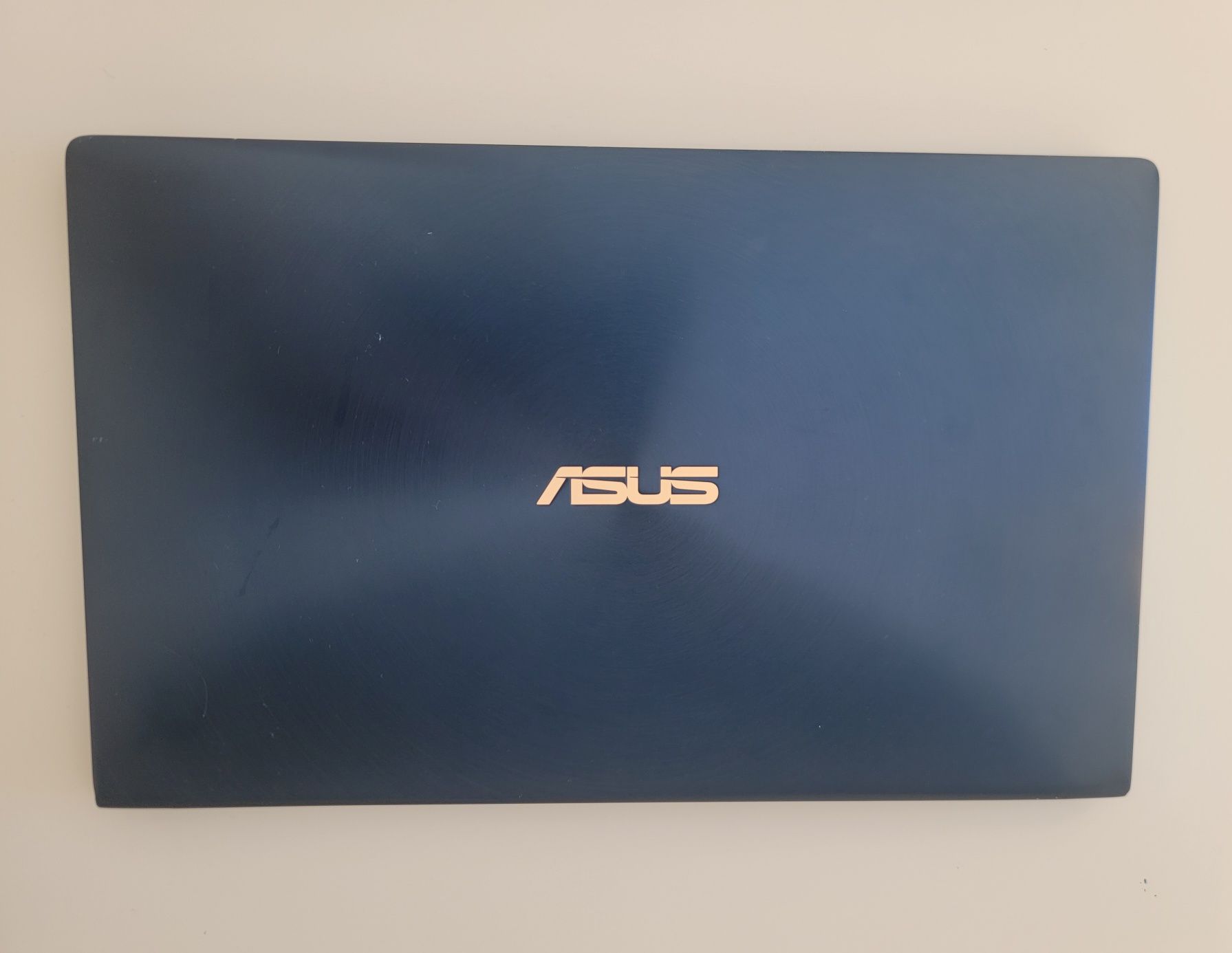 Portátil ASUS ZenBook 14 UX433F