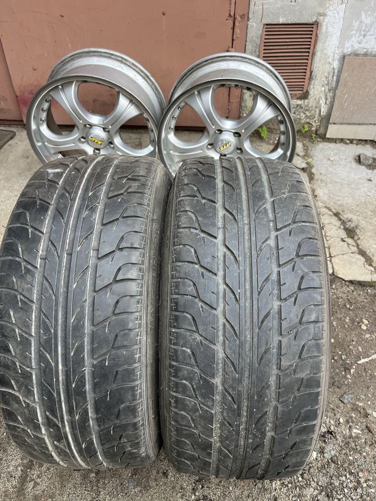 Продам шини без дефектів 225/40rz18