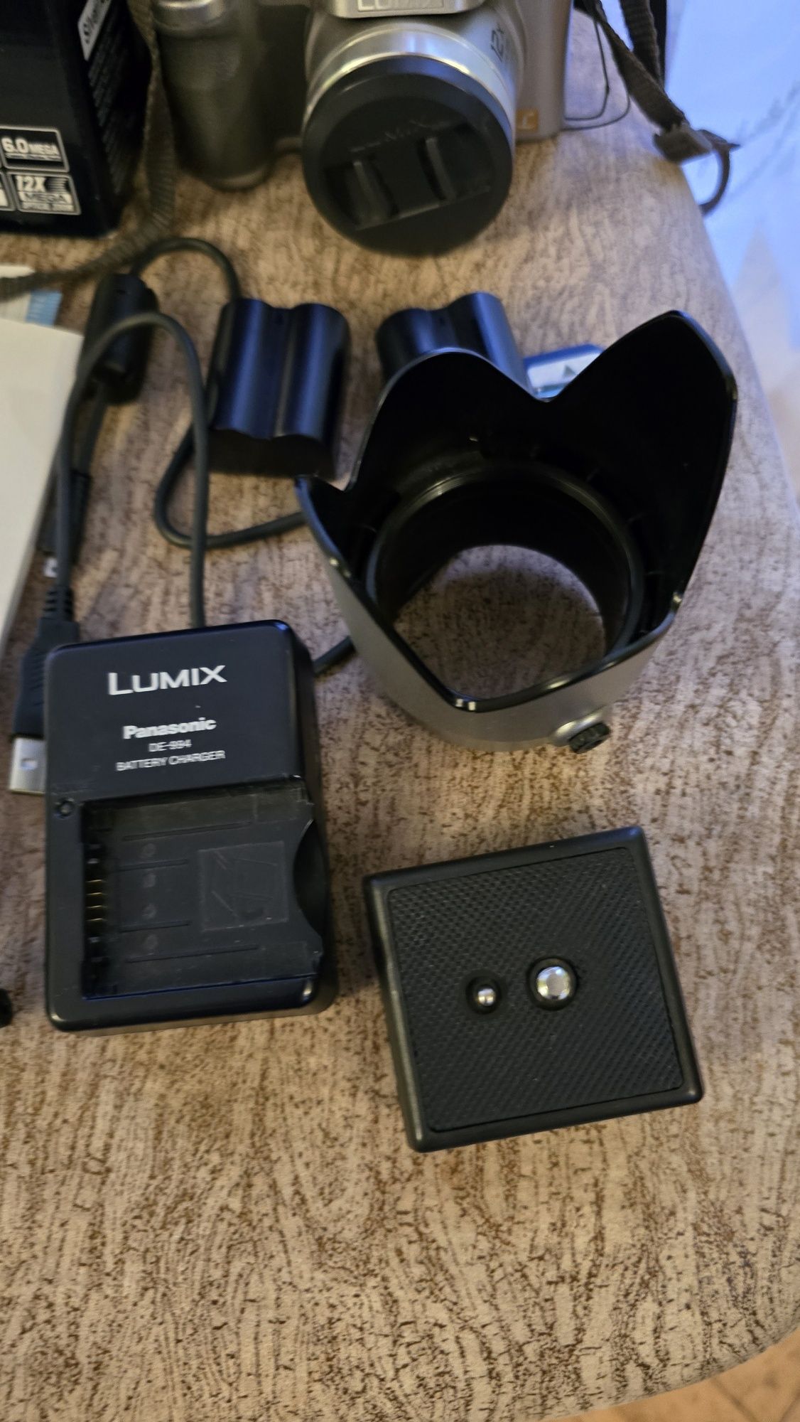 Panasonic Lumix DMC-FZ7 w bardzo dobrym stanie