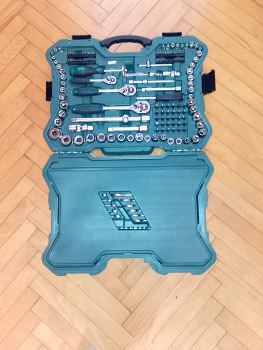 Zestaw kluczy nasadowych