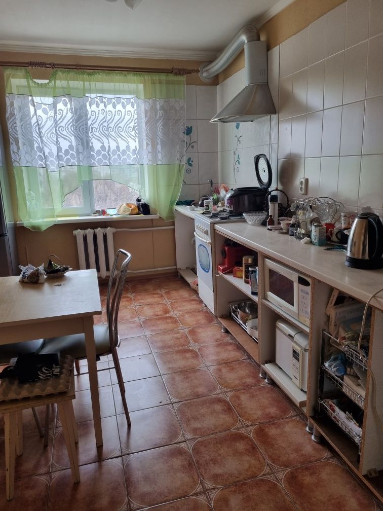 Продам  квартиру для большой семьи.