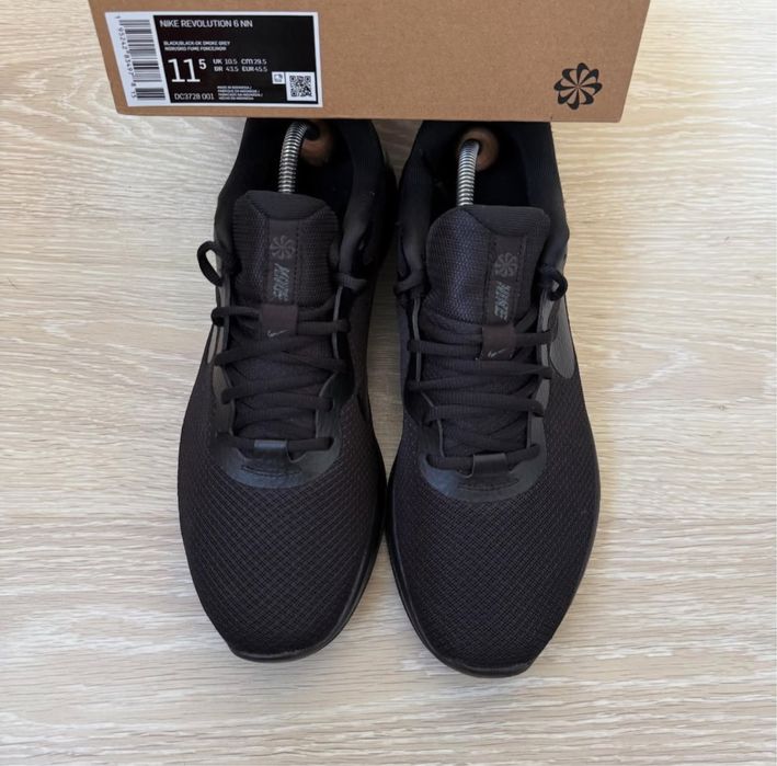 Кроссовки Nike Revolution 6 оригинал размер 45,5(29,5 см стелька)