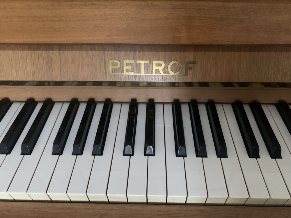Pianino PETROF używane