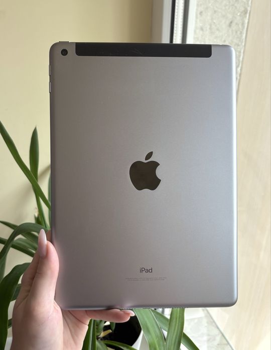 Планшет Apple iPad 9.7" (6th Gen)(32 GB) Wi-Fi+ LTE