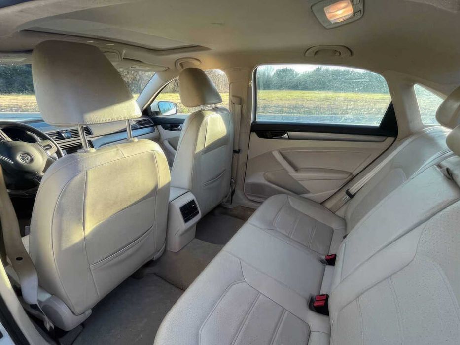 Volkswagen Passat      2014