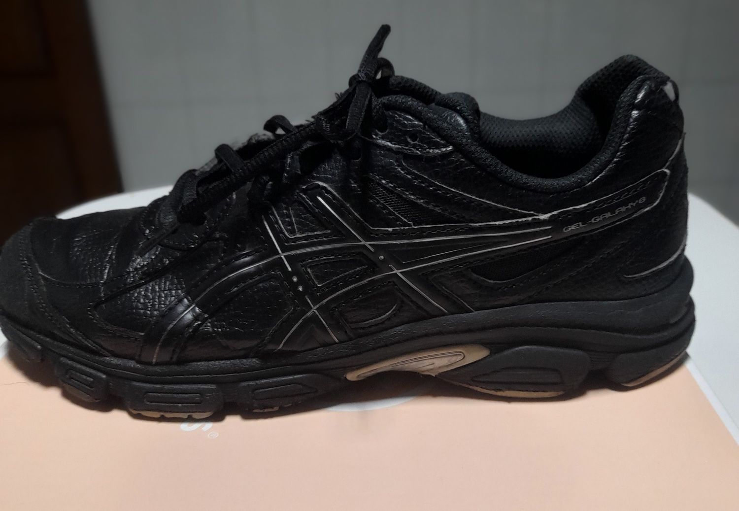 Sapatilhas Asics-Tamanho 39