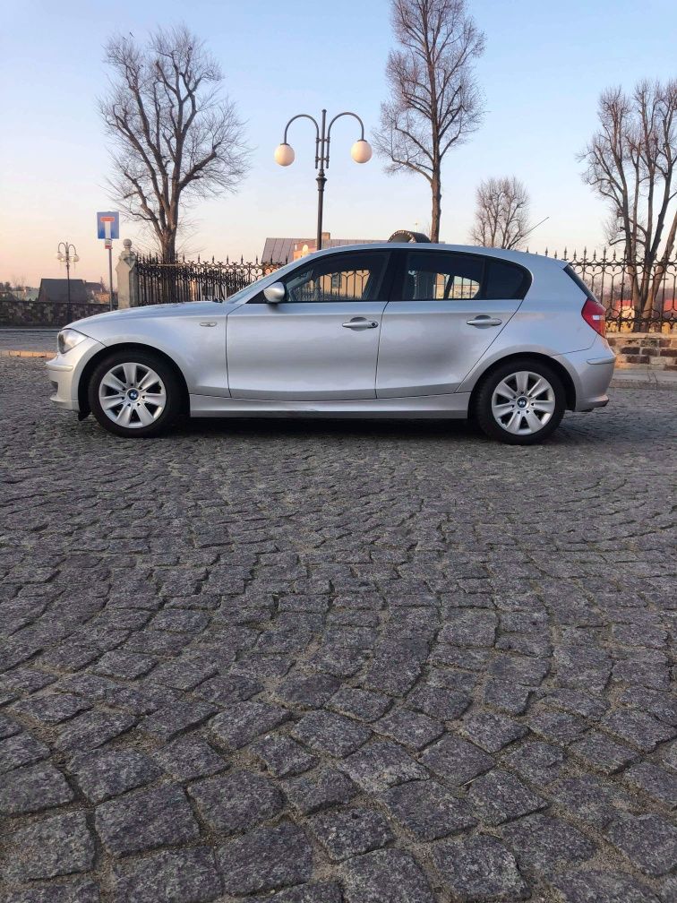 BMW 118i 2.0 BENZYNA 143km