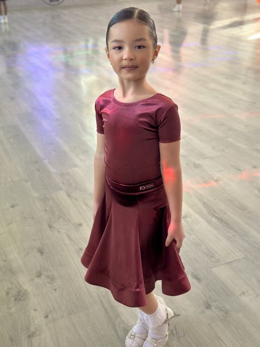 Бальне плаття бейсік