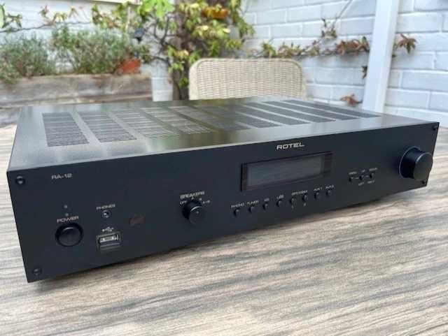 Amplificador ROTEL RA-12