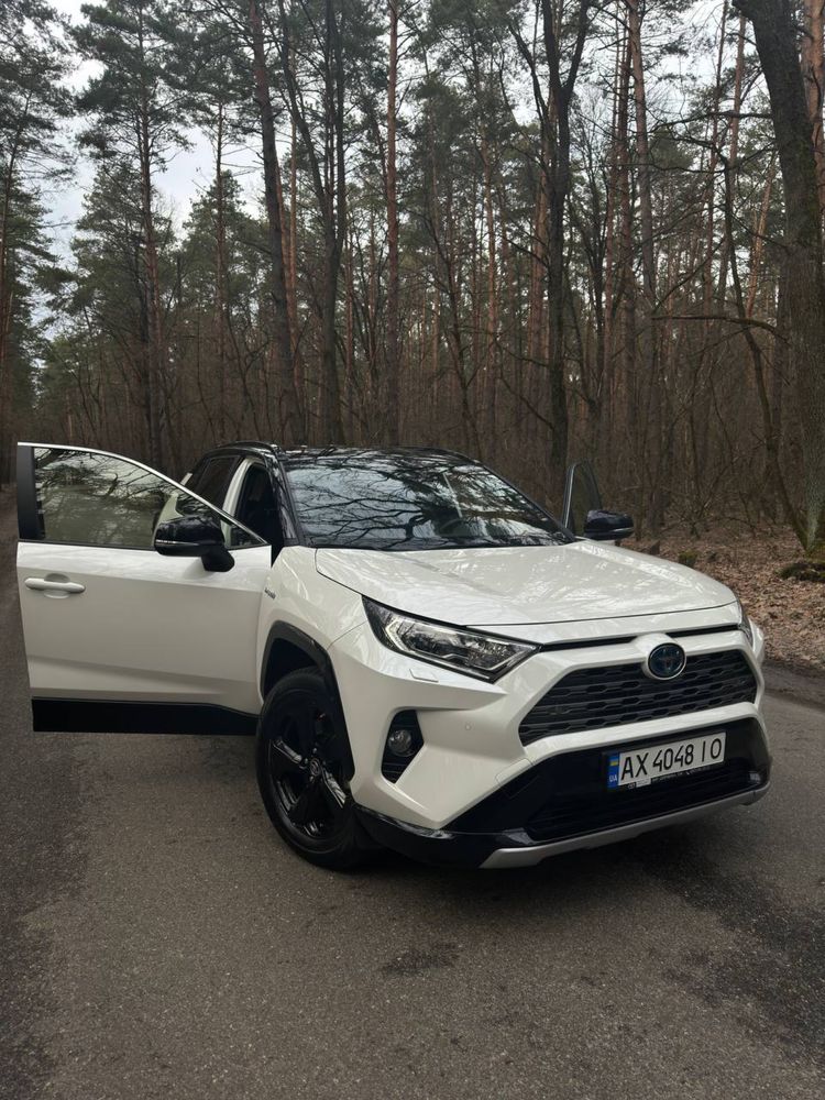 Toyota RAV 4 в ідеальному стані