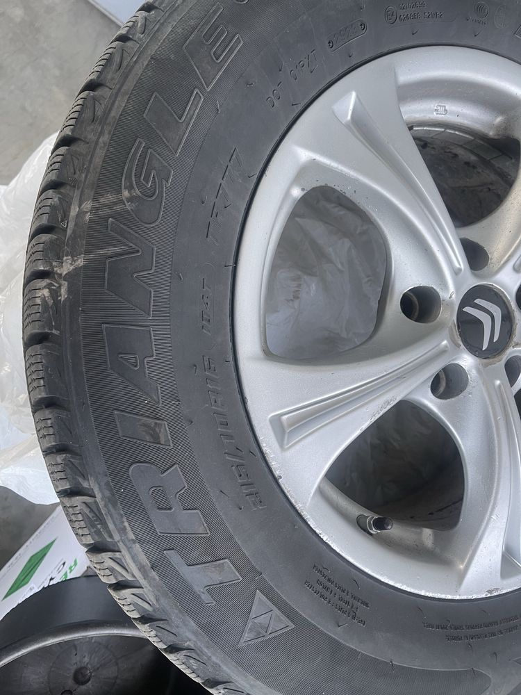 Резина з дисками 5х114.3 R16