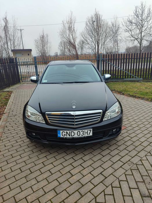 Mam do sprzedania Samochód marki Mercedes Benzyna