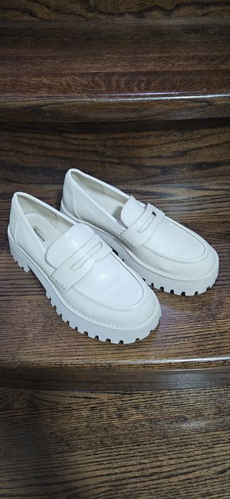 Mokasyny Stradivarius r. 37