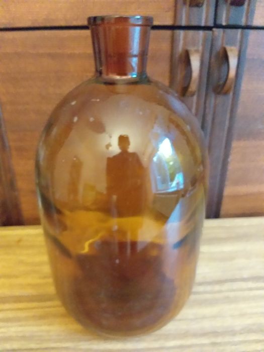 Бутель скляний на 5 літрів на вино чи сік.