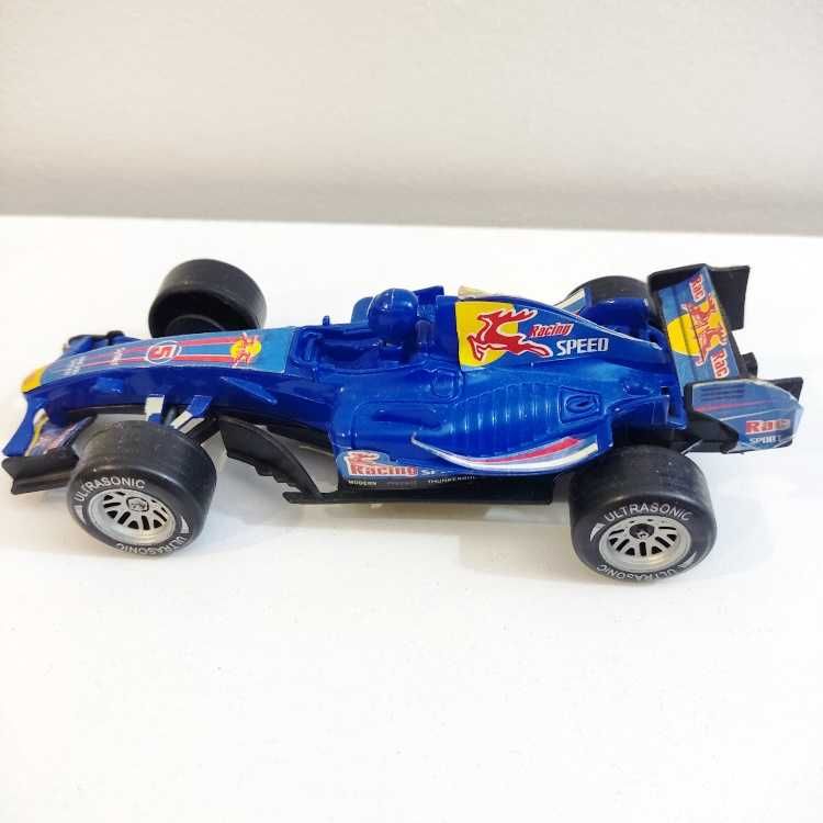 3 Carros F1 em plástico com 13x5,5cm