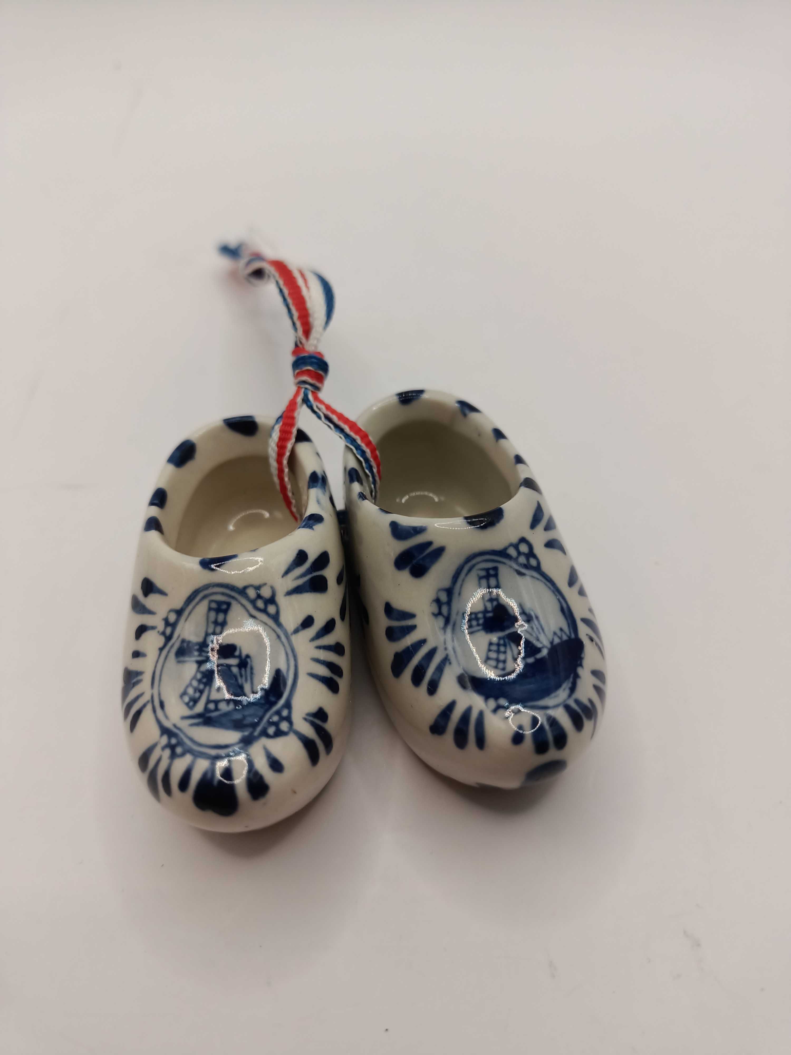 Sygnowane buty chodaki HILANDIA para porcelana