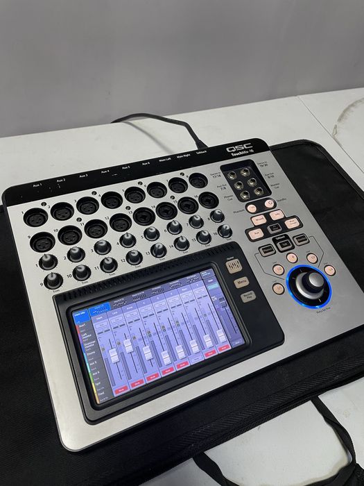 Мікшерний пульт QSC TouchMix 16 б/в
