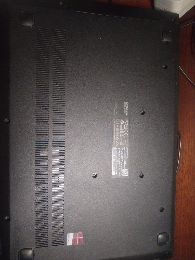 Ноутбук Lenovo B50-10 + зарядка і мишка в подарунок, повністю робочий