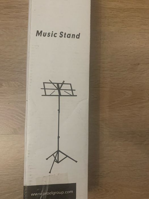 Na sprzedaz pulpit do nut i podgitarnik