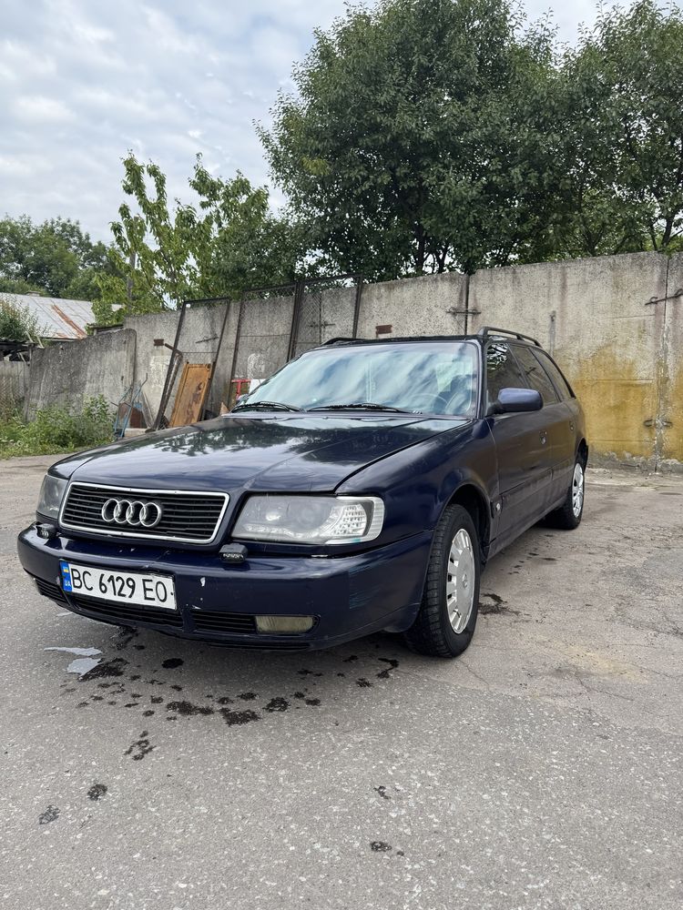 Автомобіль audi a4