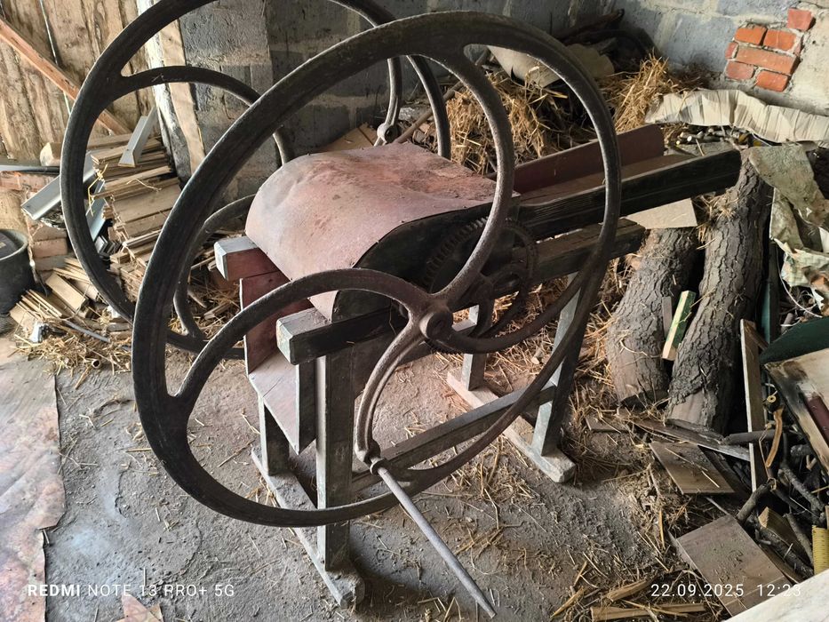 Sieczkarnia do cięcia słomy