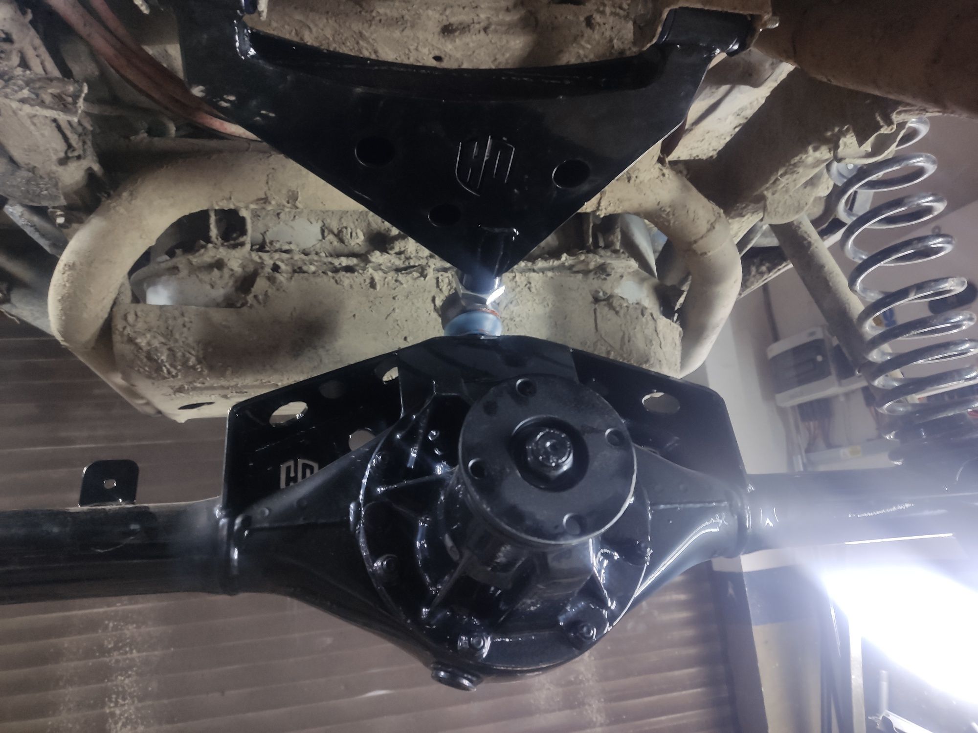 Sierżant full HD Suzuki Vitara most tył tuning