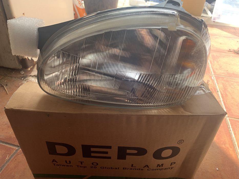 Optica esq Opel Corsa 93