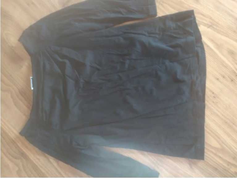 Super modna czarna bluzka 42