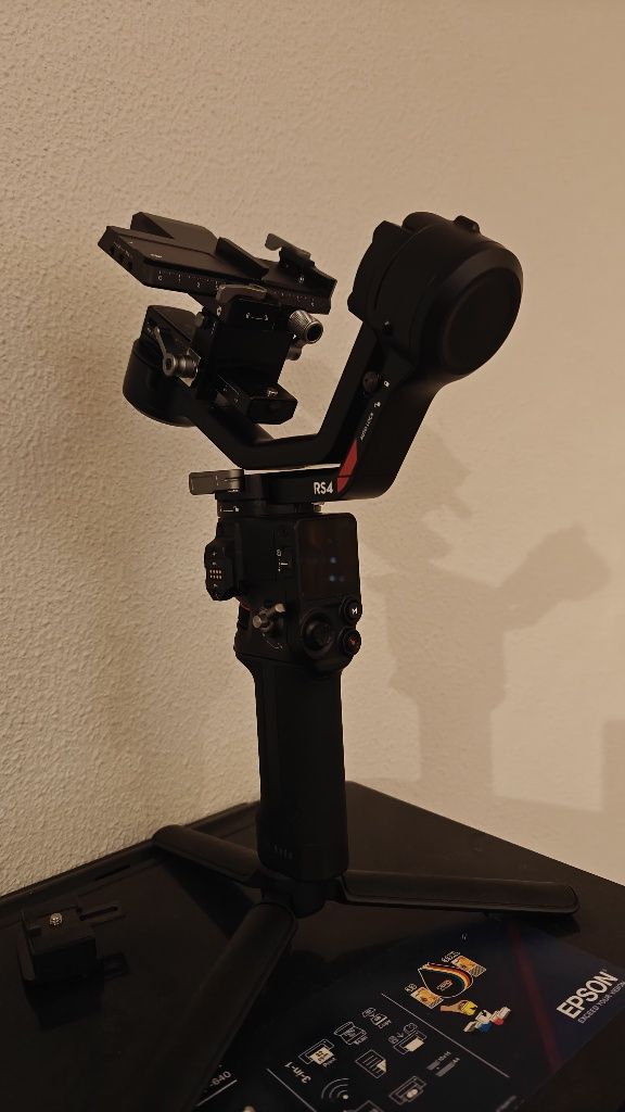 Gimbal DJI RS4 (novo)