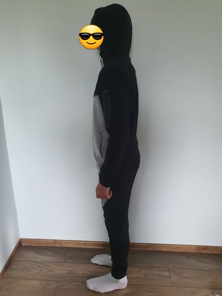 Nowy dres Nike Tech Fleece  L okazja