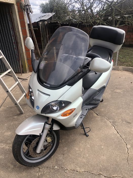 Piaggio X9 scooter maxi scooter