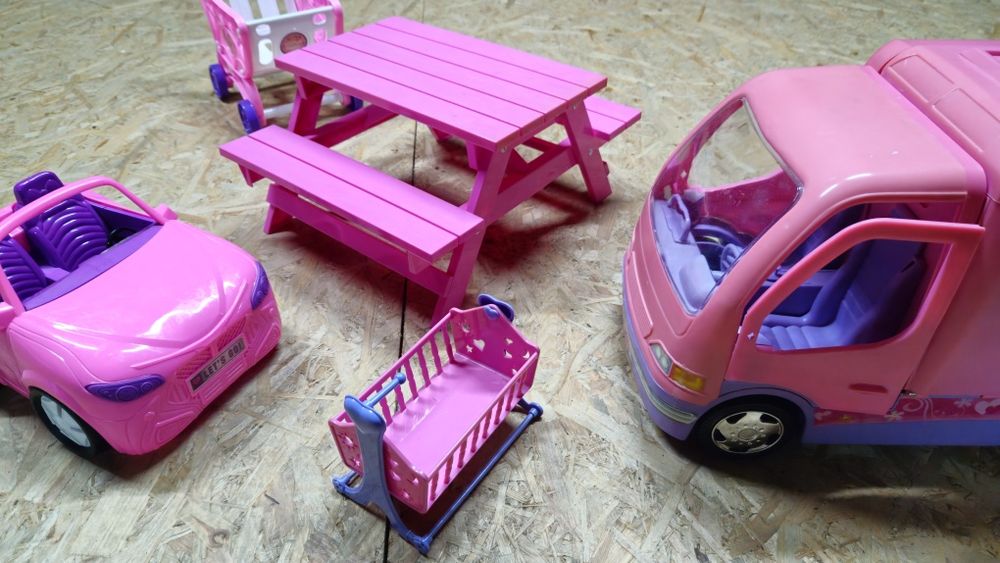 Zestaw zabawek do lalek kamper auto ławka