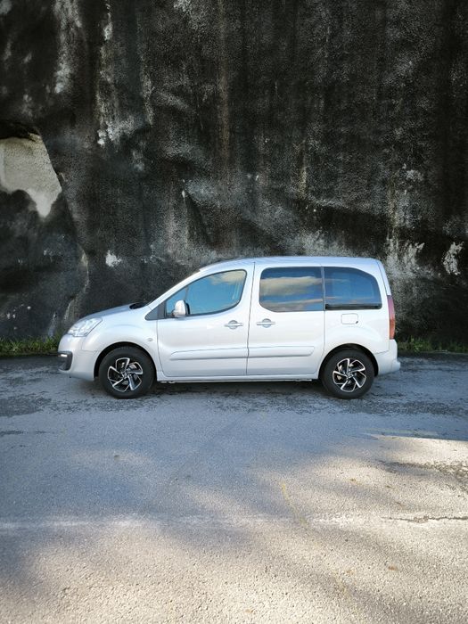 Peugeot Partner 5 lugares versão Tepee 1.6HDI