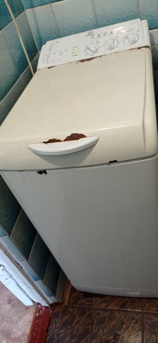 Пральна машина indesit WITL 86.