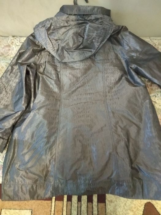 Жіноча зимова куртка